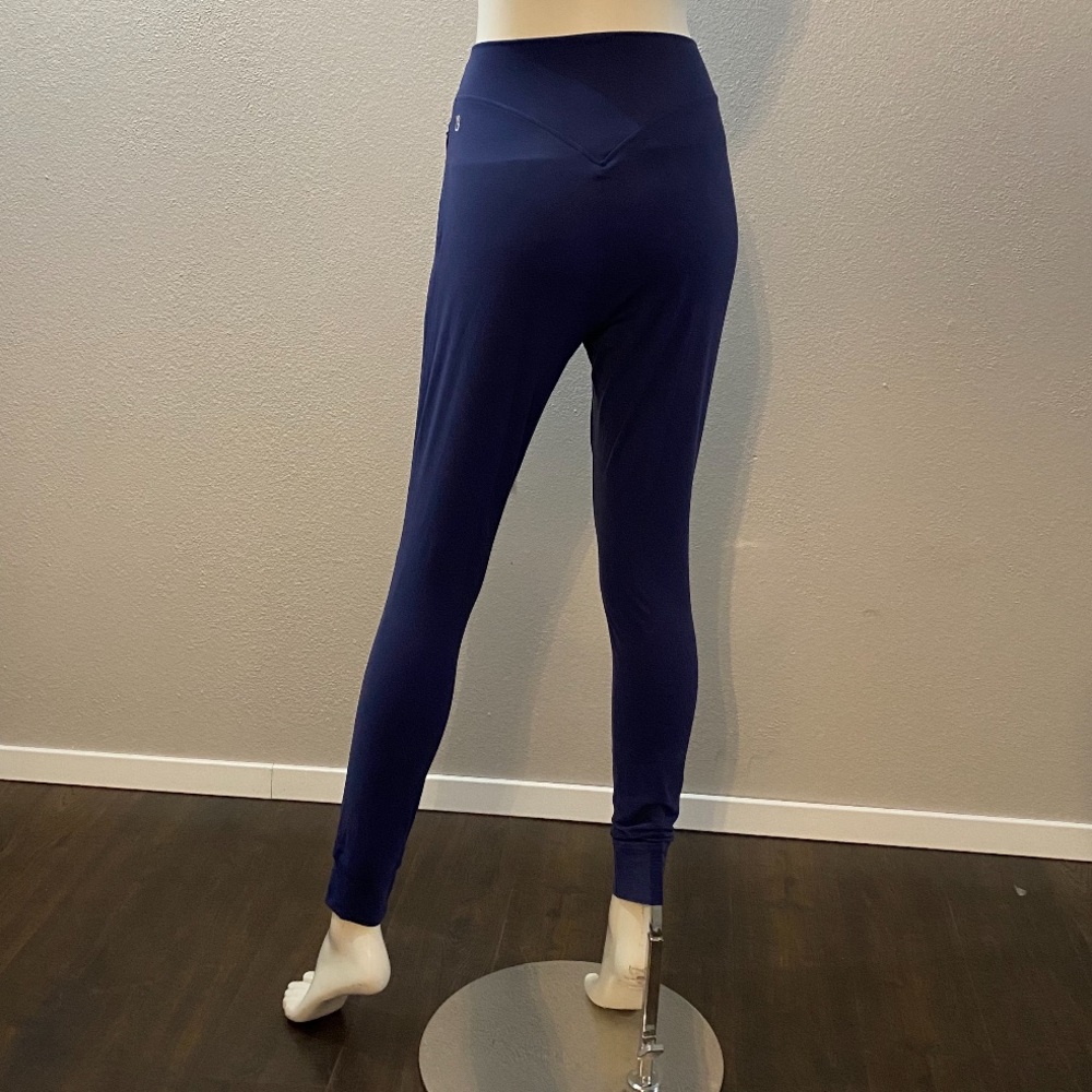 Buffbunny Jewel Jogger - Picture 10 of 11